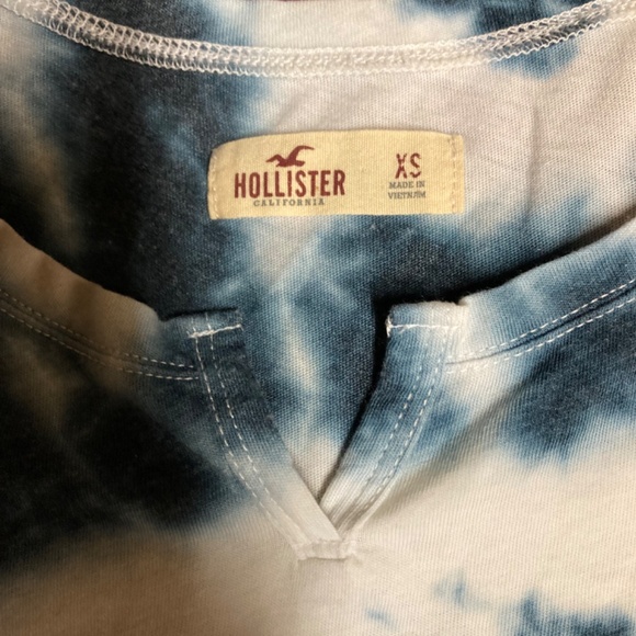 Hollister Tye-Dye Baby Tee - Picture 2 of 3